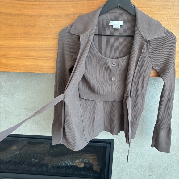 Urban Revivo 2x1 Ribbed Top Cardigan, Size 4 - Picture 8 of 13